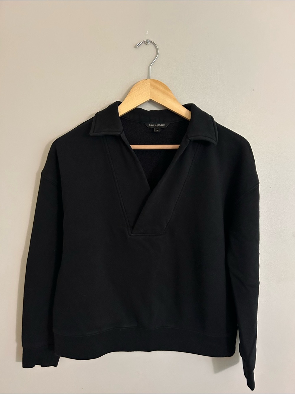 Banana Republic Black V‑Neck Collared Pullover